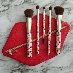 Very RARE. Sephora x Bouffants Brush Set